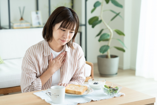 睡眠時無呼吸と胸やけの関係